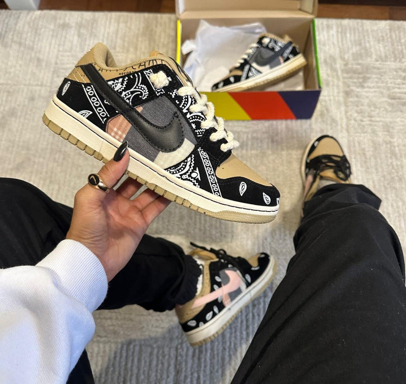 Nike dunk Travis Scott