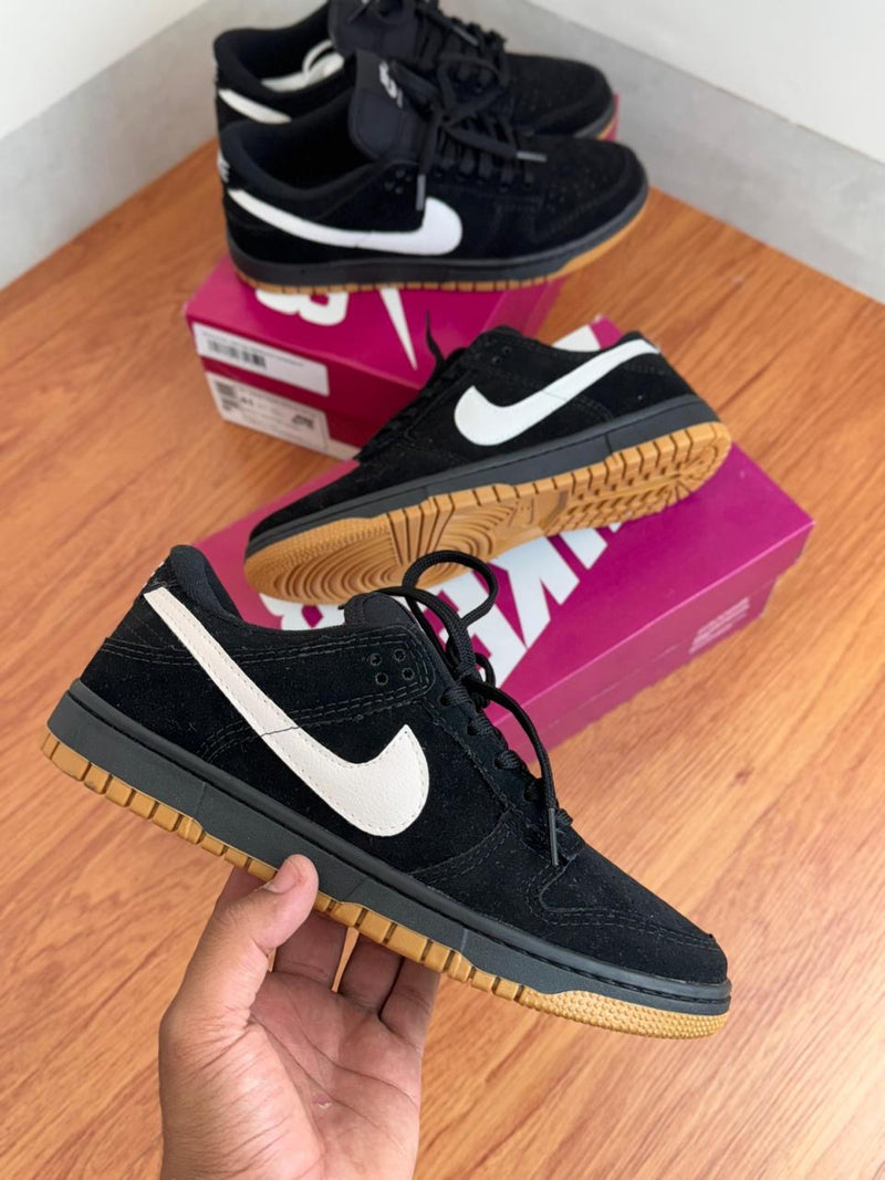 Nike SB low Camurça