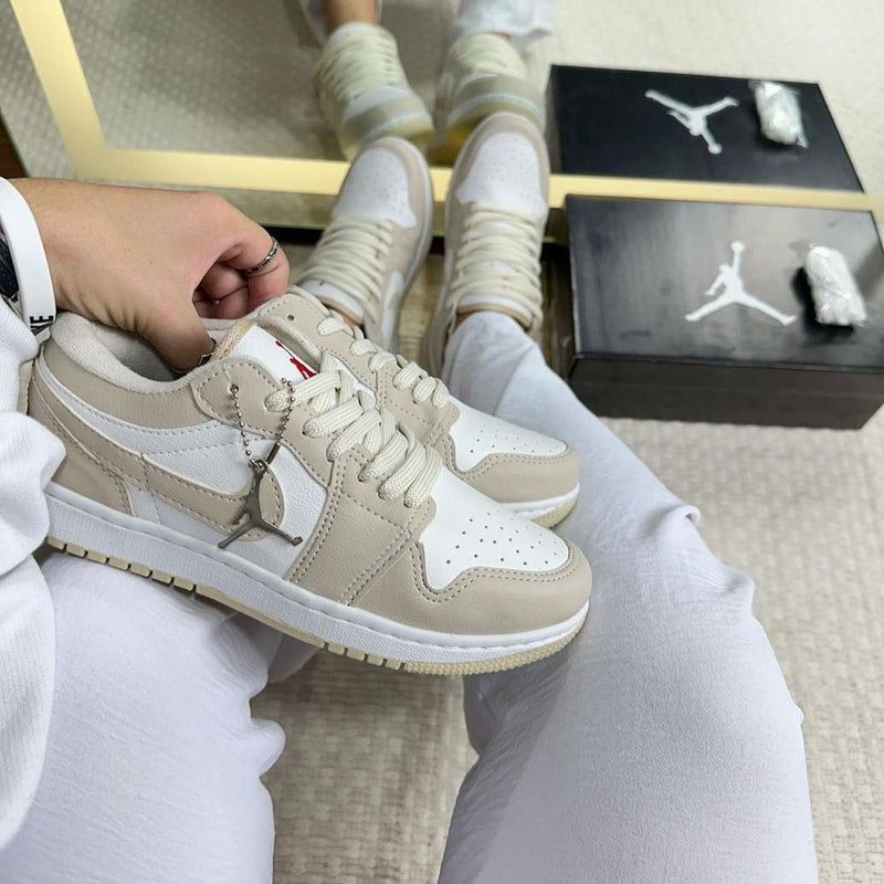 Nike Jordan Low