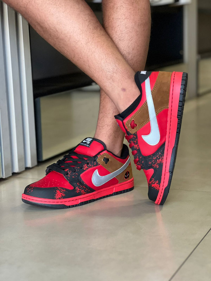 Nike Dunk Low DeadPool